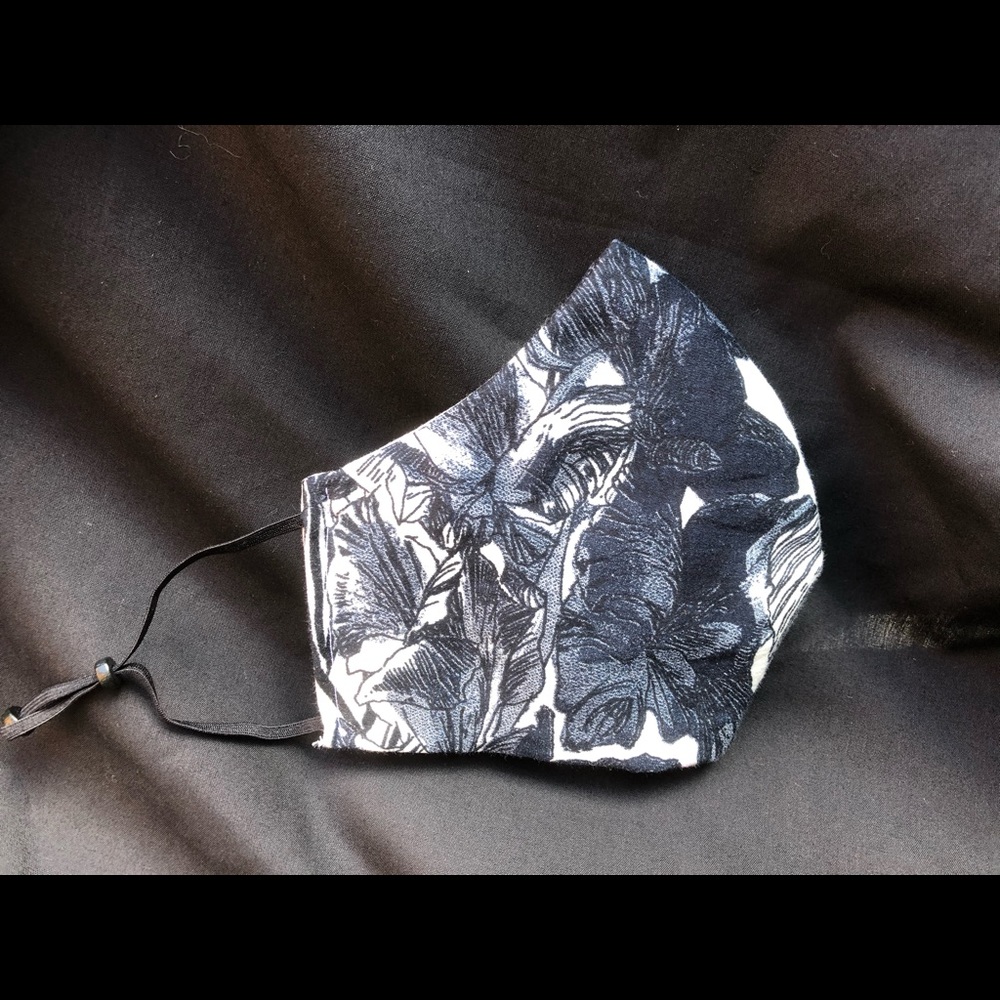 Handmade adjustable mask - Picture 2 of 3